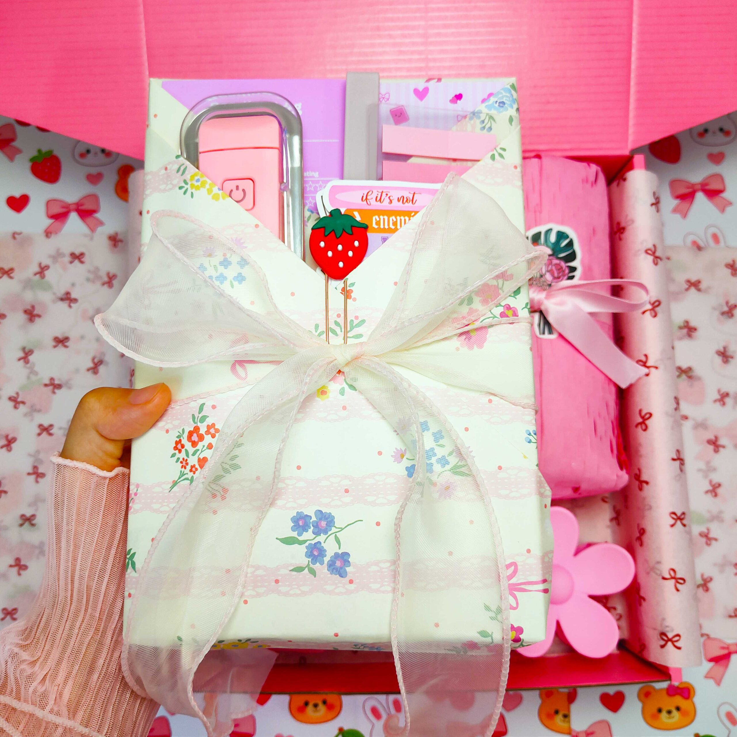 Blind Date Bundle Gift Box-2